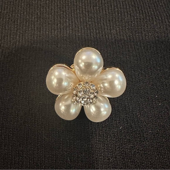Other - Flower Pin